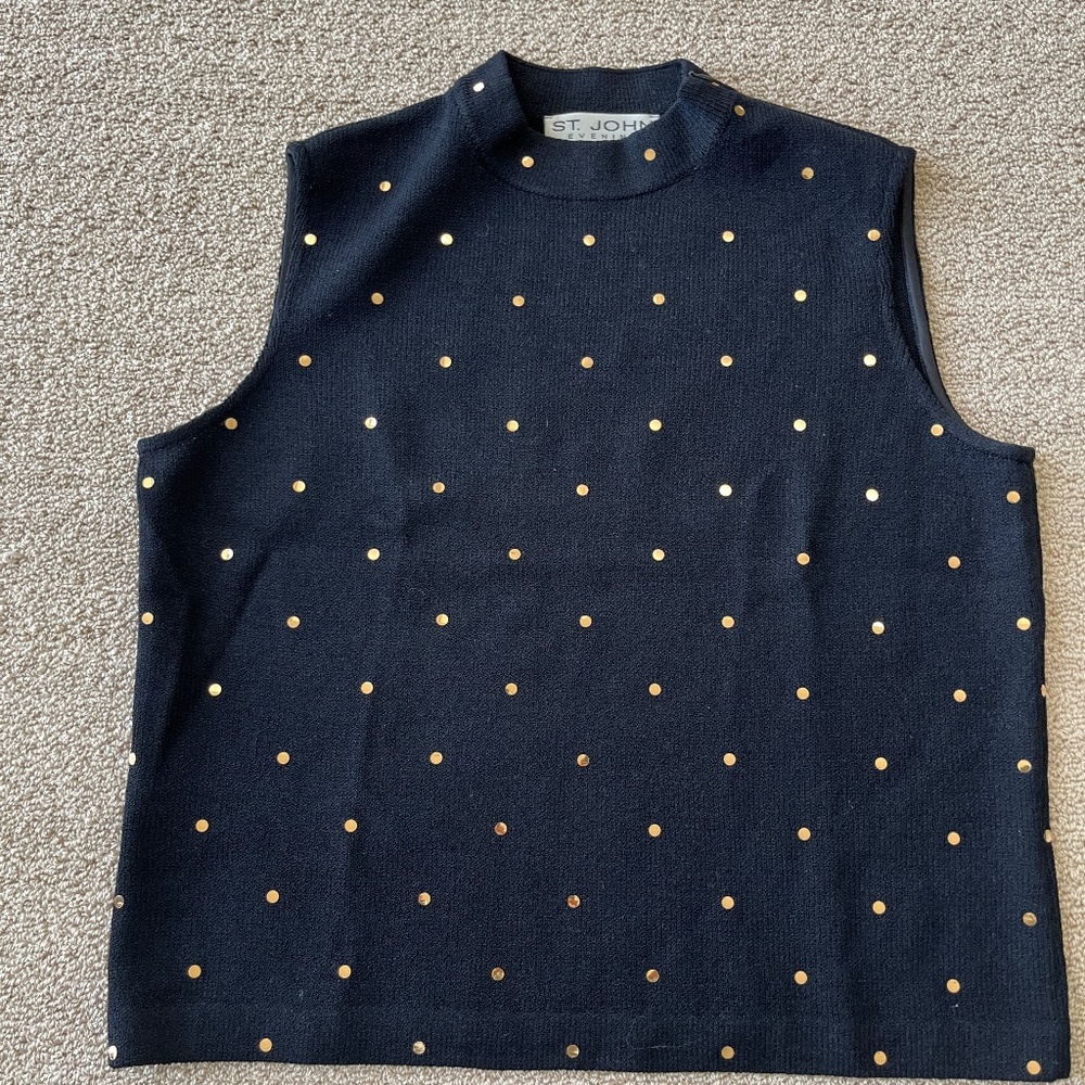 Beautiful St John Evening mock neck, sleeveless knit shell with sequins. Size M